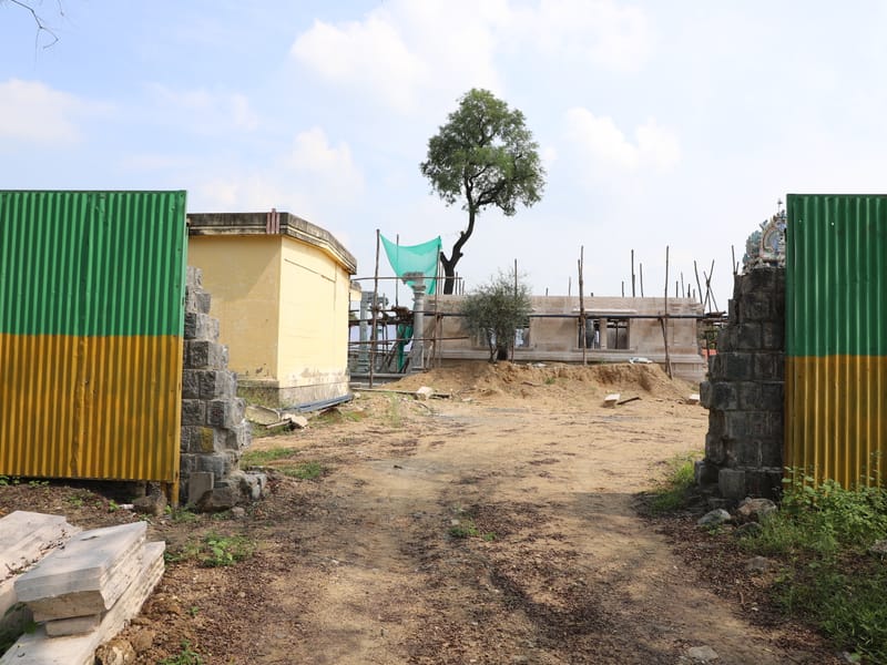 Vaagaitholuvu Amman Temple